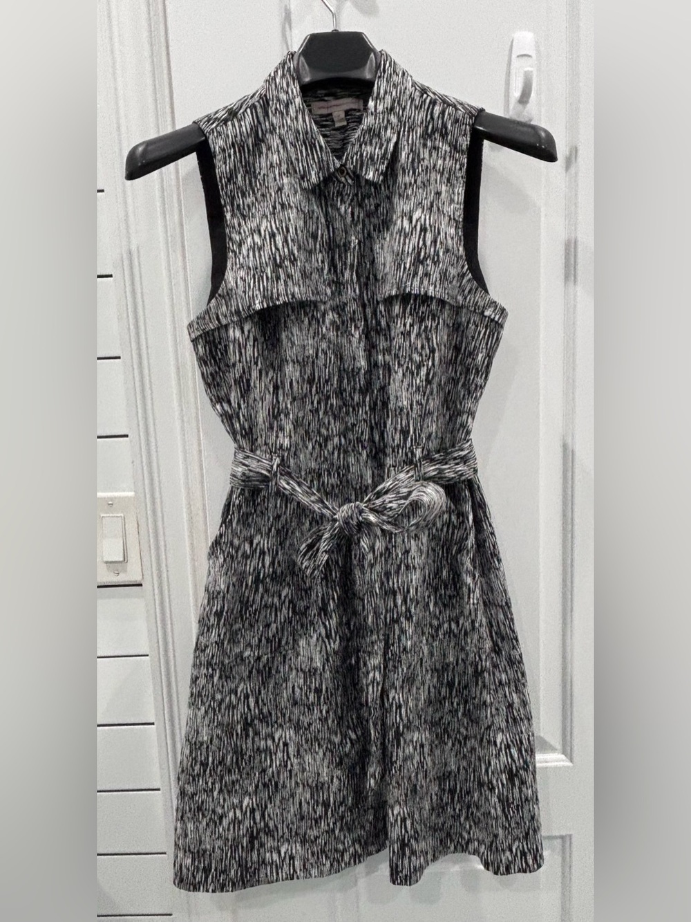Banana Republic Black & White Sleeveless Belted Midi Dress